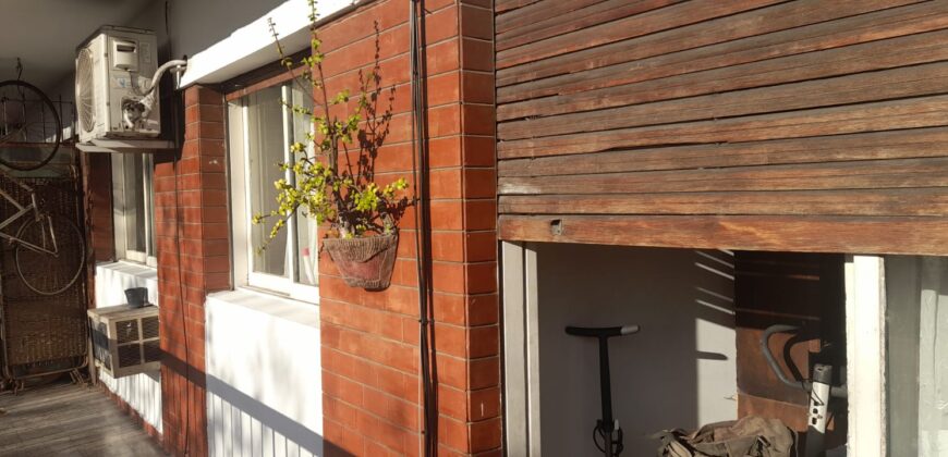 VENTA BOLIVIA al 2000 PISO 3 AL FRENTE