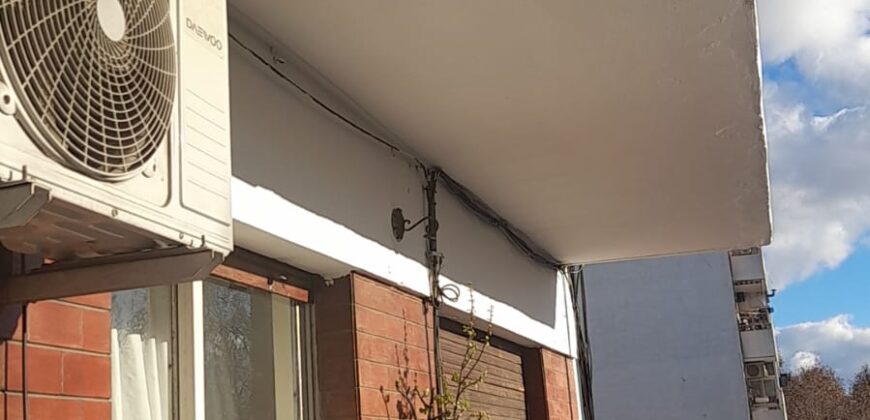 VENTA BOLIVIA al 2000 PISO 3 AL FRENTE